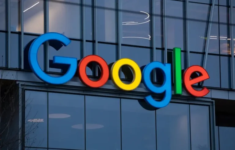 面對歐盟壟斷調查與《數位市場法》壓力，Google 提出全新「選項B」方案，調整搜尋結果頁面，避免鉅額罰款，並維持用戶體驗。